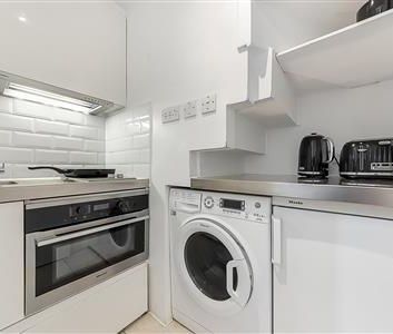 Harrington Gardens, SW7 - Photo 3