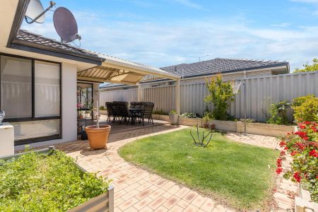 Perfect Family Home - Photo 5