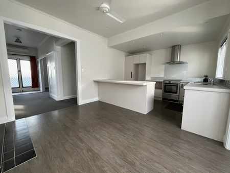 60 Martin Street, Wallaceville - Photo 4