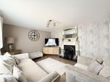 17 Manor Mews, Magherafelt, Derry, BT45 6QJ - Photo 3