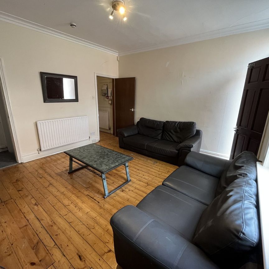 5 bedroom terraced house to rent - Photo 1