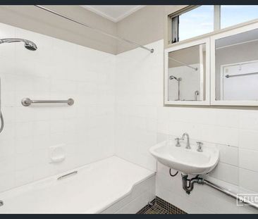 Cozy Two Bedroom Apartment in Shenton Park with Stunning Park and C... - Photo 5