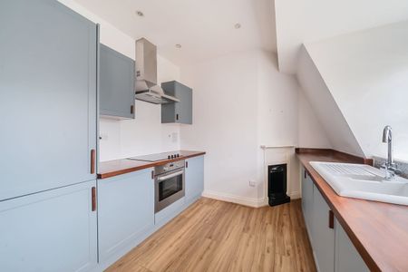 1 bedroom flat to rent - Photo 2