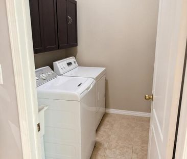 For Lease - 3891 Bloomington Crescent, Mississauga, Ontario - Photo 6