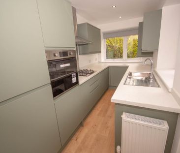 3 bedroom flat to rent - Photo 6