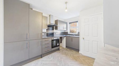 2 bedroom semi-detached house to rent - Photo 4