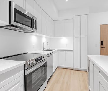 For Lease - 333 Sunseeker Avenue Unit# 137, Innisfil, Ontario - Photo 6