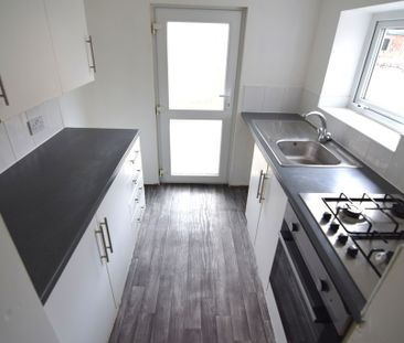 To Let 2 Bed Mid Terraced House - Photo 4