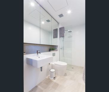 Fully Furnished 1-Bedroom Apartment for Rent – Prime Downtown Location - Photo 5