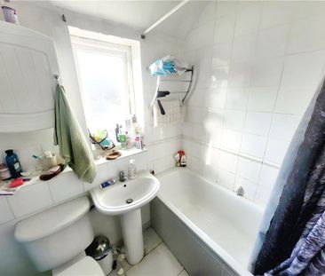 Clarence Street, Egham, Surrey, TW20 9RL - Photo 6