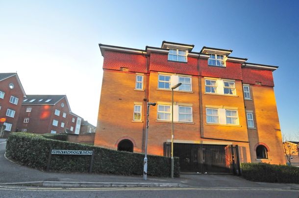 Maple House, Chapel Road, Redhill Town Centre - Photo 1