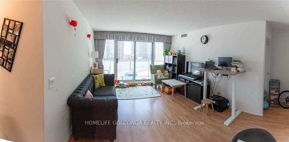 Yonge/Finch Stunning 2Bdrm Corner Unit Huge Balcony Bright +Spacious - Photo 2