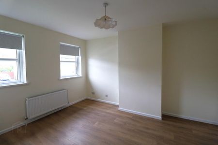 13 Oakland Grove, Warrenpoint, BT34 3SQ - Photo 4
