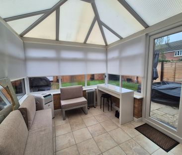 3 bed terraced house to rent in Waggoners Way, Hereford, Herefordshire - Photo 1