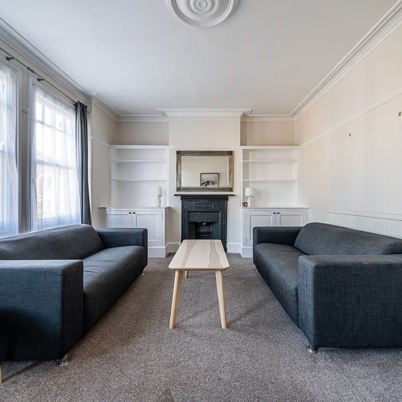 3 bedroom flat to rent - Photo 1