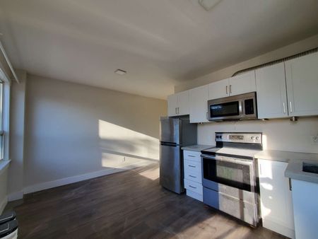 For Lease - 212 Monarch Park Avenue Unit# Upper, Toronto, Ontario - Photo 3