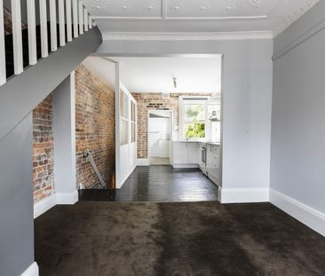 328 Crown Street, Surry Hills NSW 2010 - Apartment For Rent | Domain - Photo 1