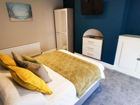 1 bedroom in a house share to rent - Photo 5