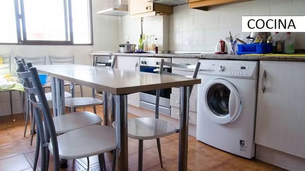 Carrer del Poeta Artola, Valencia, Valencian Community 46021 - Photo 1