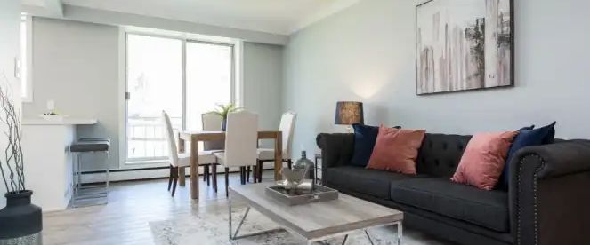 75 Carling Street | 75 Carling Street, Hamilton - Photo 1