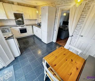 3 bedroom property to rent in Plymouth - Photo 6