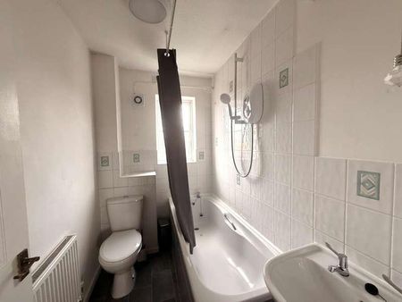 The Greenings, Cheltenham, Gloucestershire, GL51 - Photo 5