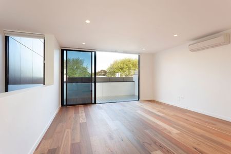 Thinking of selling? Contact our agent - Photo 2