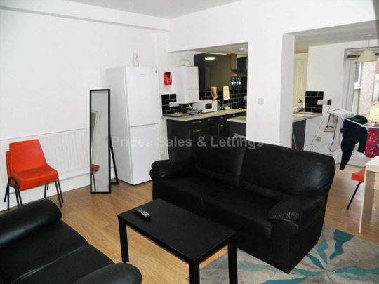 Room 1, Cranwell Street - Photo 1