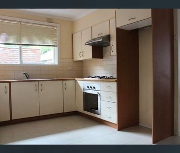 4/2 Arcadia Street, Box Hill South - Photo 2