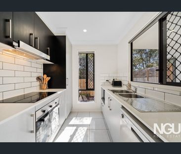 Low-Maintenance Living in a Fantastic Location! - Photo 6