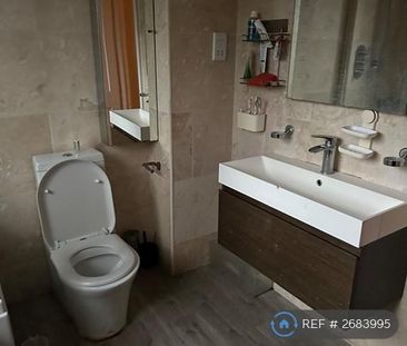 1 bedroom in a house share to rent - Photo 4