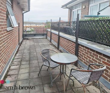 Drake Road, Grays, Chafford Hundred - Photo 6