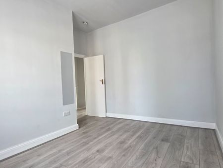 3 Bed Terraced House, Leigh Road, E6 - Photo 5