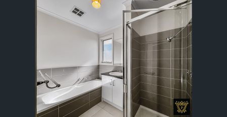 4/81 Ahern Road, Pakenham, Vic 3810 - Photo 4