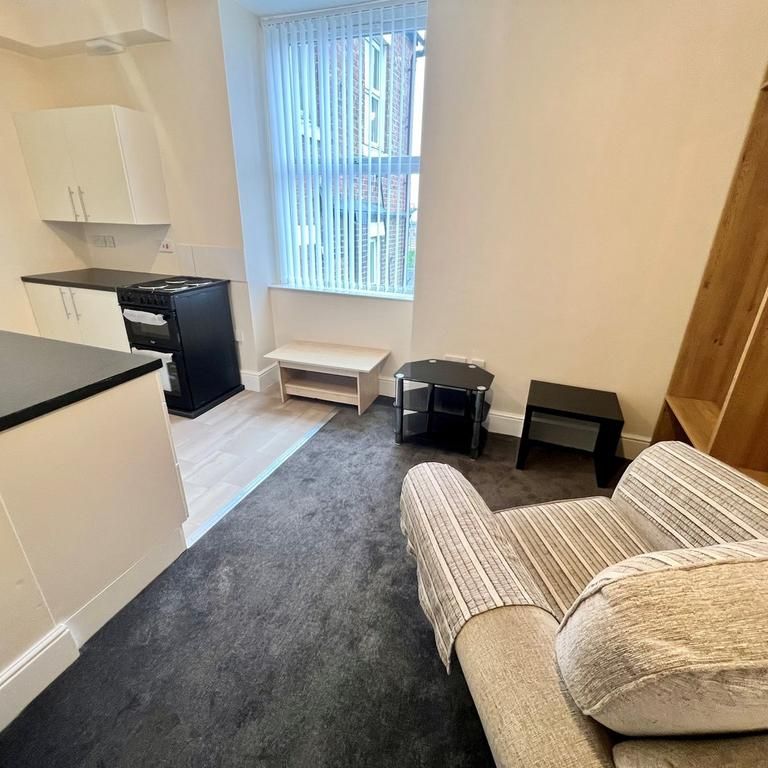 Studio to rent - Photo 1