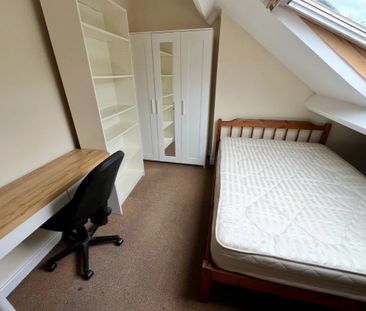 6 Bed Terraced House, Havelock Street, S10 - Photo 2