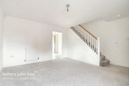 3 bedroom semi-detached house to rent - Photo 3