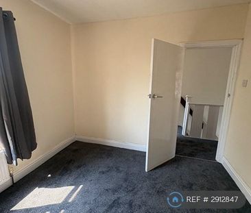 4 bedroom terraced house to rent - Photo 2