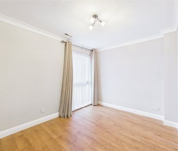 2 bedroom House in Fotherby Court, Berkshire - Photo 6