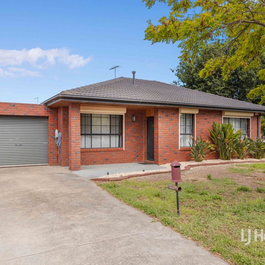 A Well-Maintained Two-Bedroom Unit Offering Space, Style and Security! APPLICATIONS NOW OPEN - Photo 1