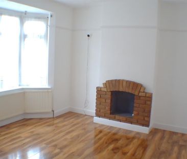 3 bedroom House To Let - Photo 5