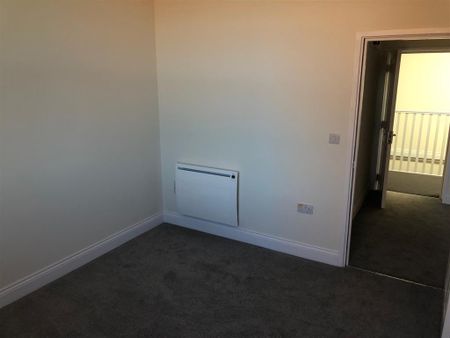 Commercial Road - Photo 5