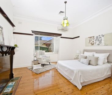 Spacious 4-Bedroom House for Rent - 154 Shaftsbury Rd, Eastwood NSW... - Photo 6