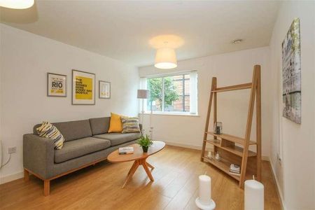 Lexington Court, Broadway, Salford, M50 - Photo 2