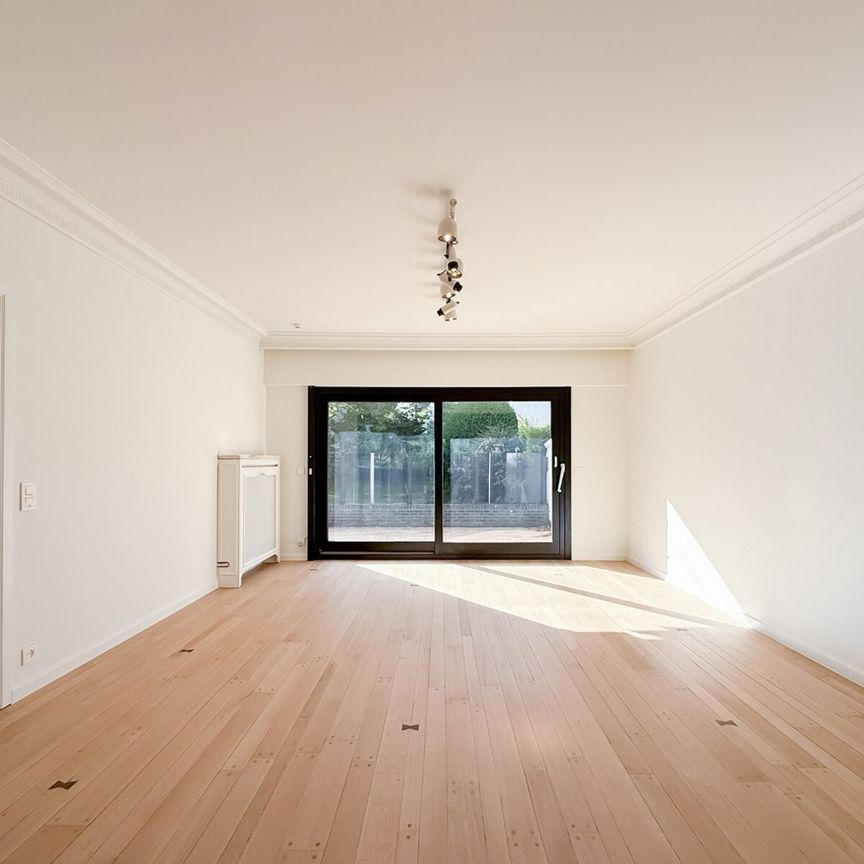 Exclusieve koppelvilla op top locatie nabij het Oosthoekplein en Royal Zoute Tennis Club - Foto 1