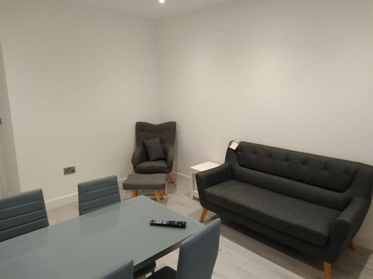 3 bedroom private hall to rent - Photo 1