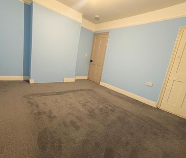 3 Bedroom House To Let - HP13 - Photo 3