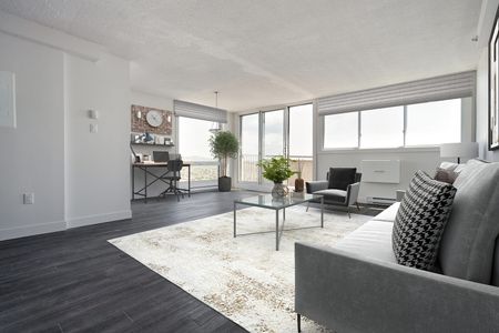 5740 Cavendish Boulevard, Côte Saint-Luc, QC - Photo 2