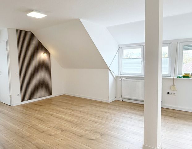 ***Renoviert: City-Wohnung im Dachgeschoss*** - Foto 1