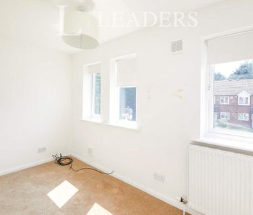 2 bedroom terraced house to rent - Photo 4